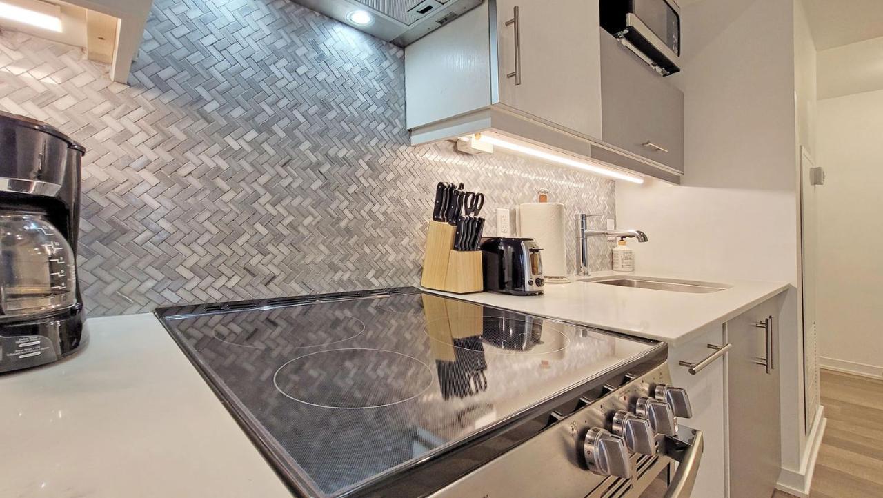 Lovely 3 Bedrooms In University Of Toronto Extérieur photo