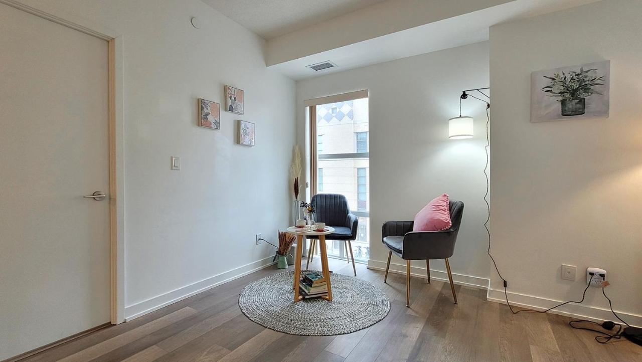 Lovely 3 Bedrooms In University Of Toronto Extérieur photo