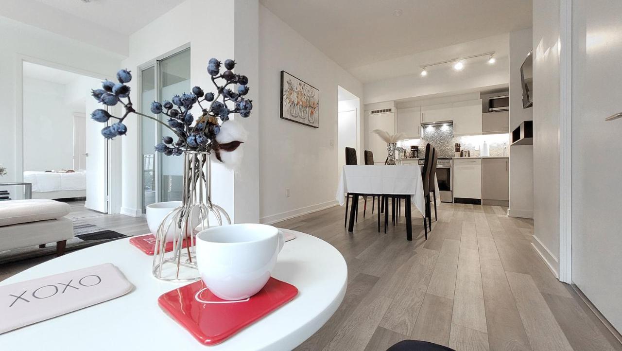 Lovely 3 Bedrooms In University Of Toronto Extérieur photo