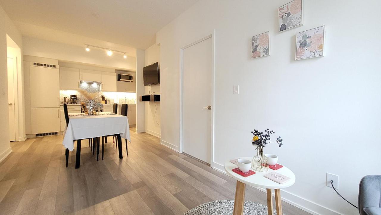 Lovely 3 Bedrooms In University Of Toronto Extérieur photo