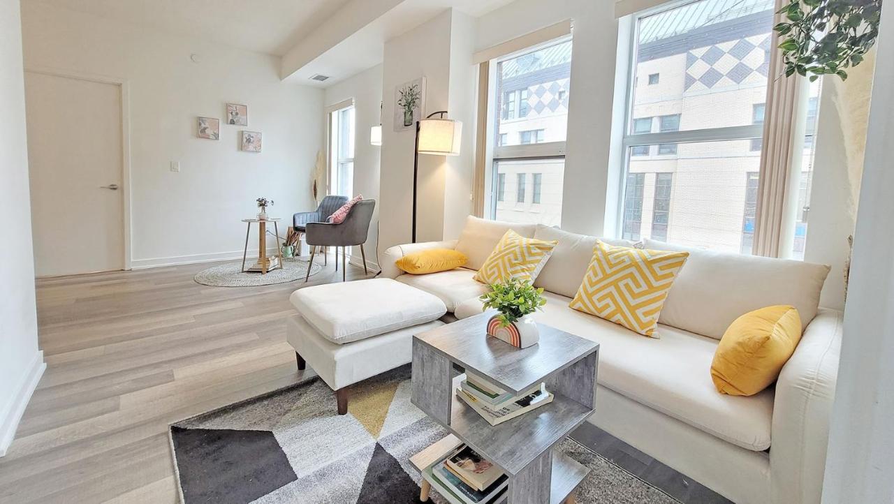 Lovely 3 Bedrooms In University Of Toronto Extérieur photo