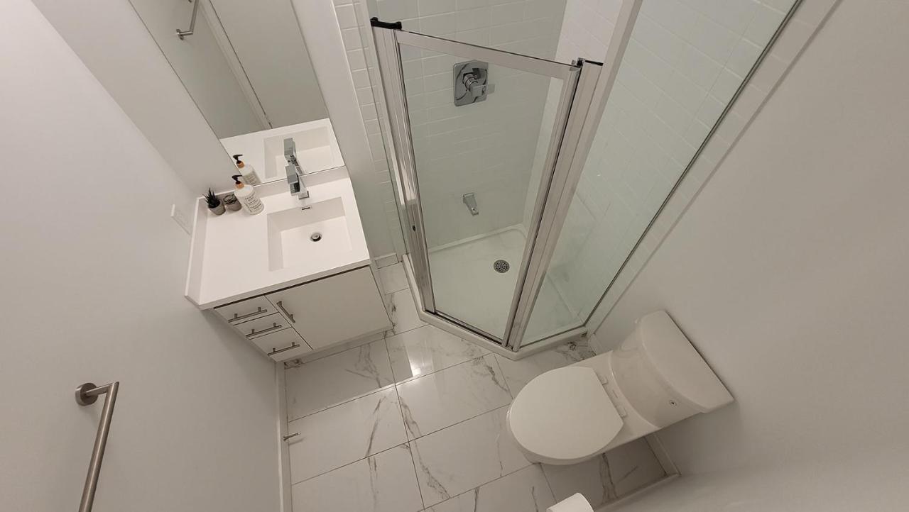 Lovely 3 Bedrooms In University Of Toronto Extérieur photo