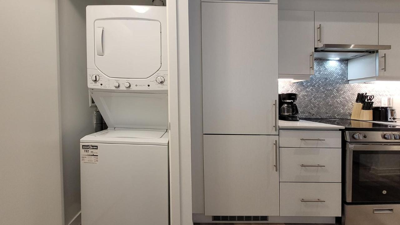 Lovely 3 Bedrooms In University Of Toronto Extérieur photo